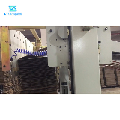 300mm Flexo che stampa macchina scanalatrice, alimentatore del margine anteriore del cartone